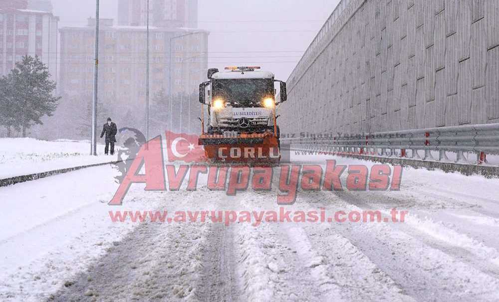 Çorlu'da Kar Yağışı Etkili Oldu