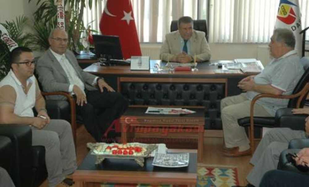 Emlakçılardan Ticaret Odasına Ziyaret