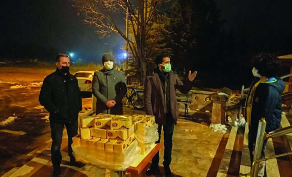 Ak Parti Kandil Simini Dağıttı