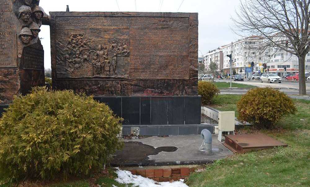 120 Yıllık Türk Tarihini Anlatan Balkan Anıtı Aylardır Atıl Durumda; Aylardır Yapılmayı Bekliyor