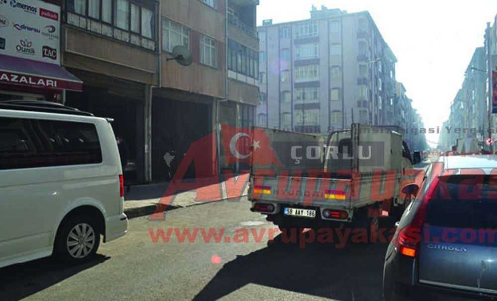 “Süsleme Yerine Trafik Sorununu Çözselerdi”