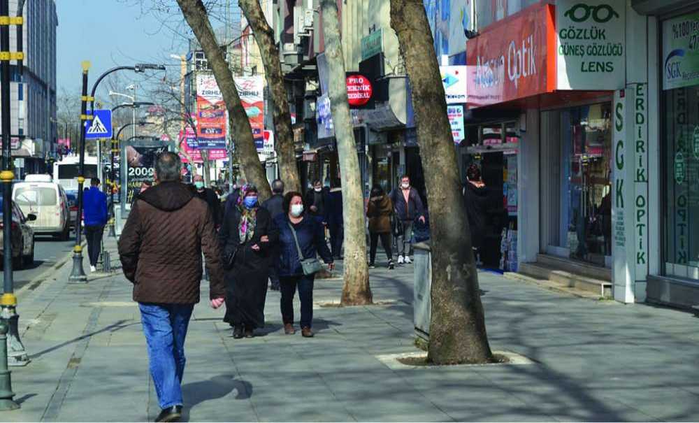 Havalar Isında Kalabalıklar Arttı