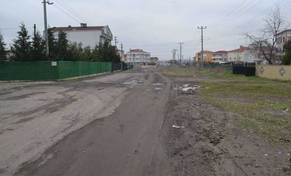 Yol, Mayın Tarlasını Andırıyor