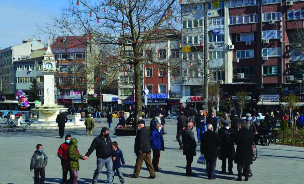 Aman Dikkat Kalabalıklar Artıyor!