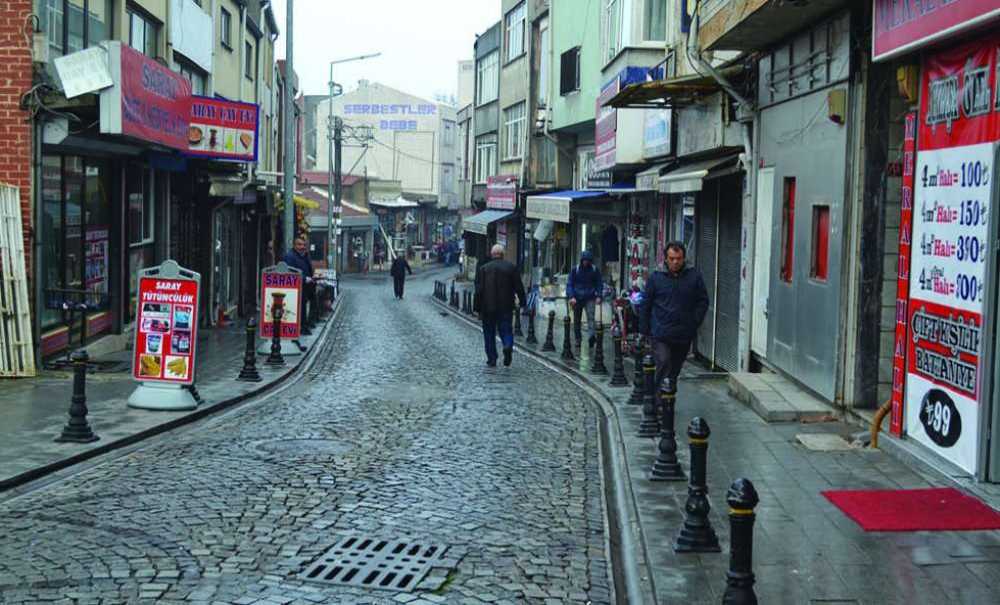 Saray Caddesi Bu Görüntüden Kurtulmayı Bekliyor