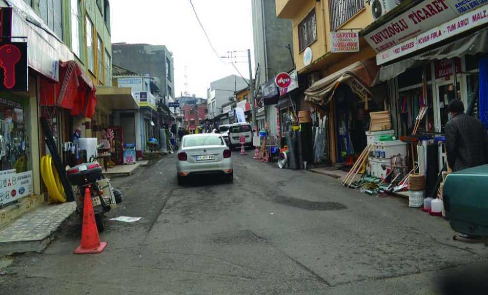 Saray Caddesi Bu Görüntüden Kurtulmayı Bekliyor