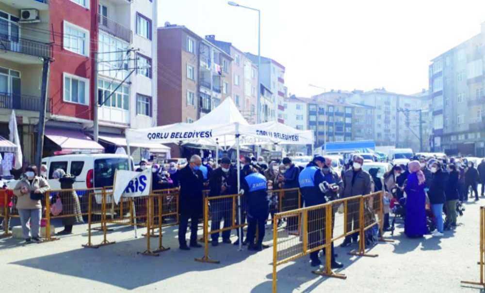 Pazarın Önü, Miting Alanına Dönüştü