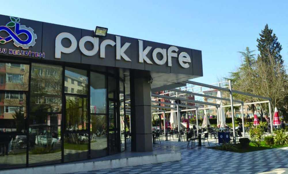 Belediyenin Kafeleri Kurallara Uyarak Açıldı