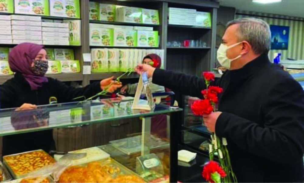 Mustafa Keskin Kadınlar Gününü Kutladı