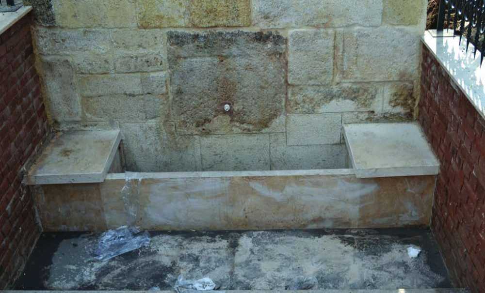 Tarihi Çeşmenin Başına Gelmeyen Kalmadı