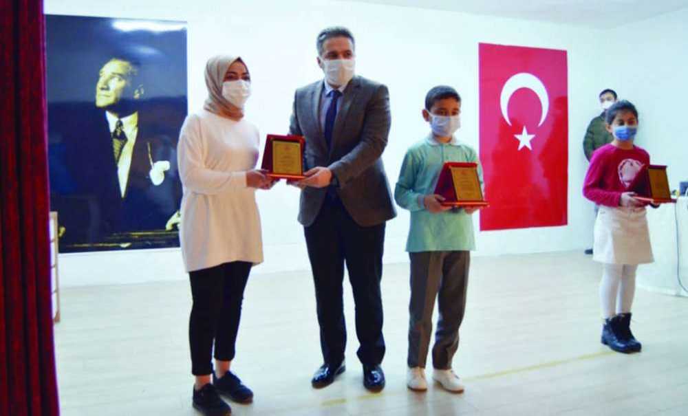 İstiklal Marşı'nın Kabulünün Yıldönümünde Ergenede Program Düzenlendi