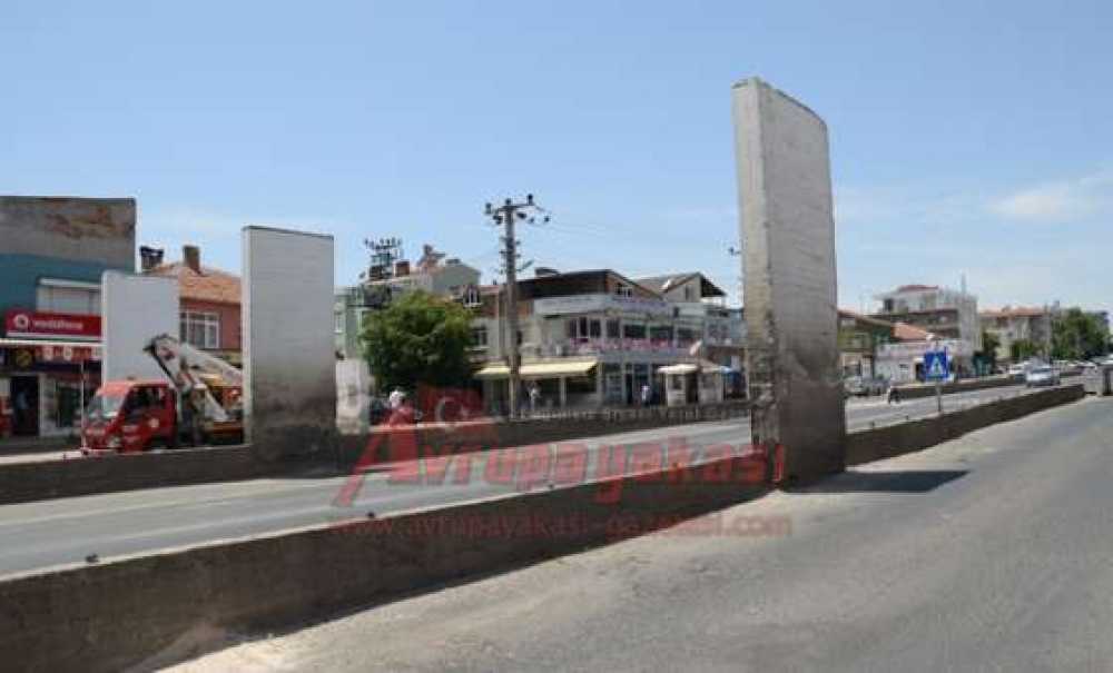 Bir Varmış Bir Yokmuş