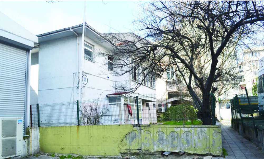 Kamuya Ait Binalar Çürümeye Terk Ediliyor