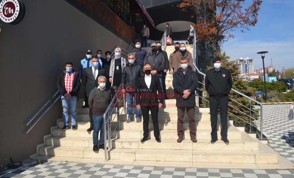 Kafe Ve Restoranları Denetleyen Çorlu Kaymakamı Cafer Sarılı, “Yüzde 50 Doluluk Ve Hes Kodu Sorgulama Önemli”