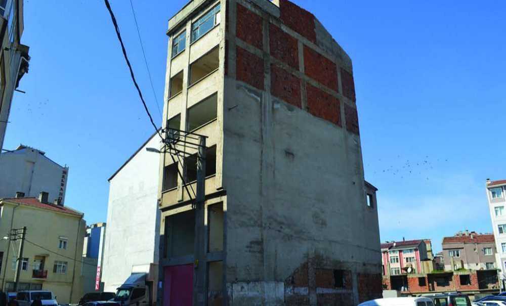 Hayalet Bina Nihayet Yıkıldı