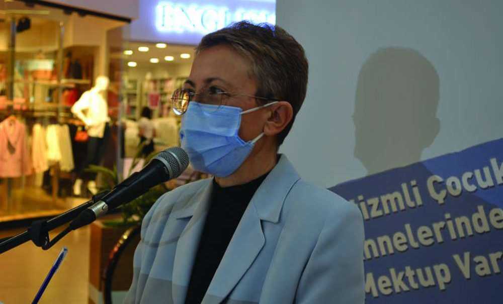 Otizmli Annelerin Yazdığı Mektuplar Sergiye Dönüştü