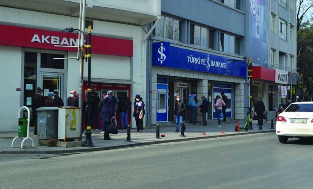 Hafta Başı Şehir Merkezinde Yoğunluk Yaşandı