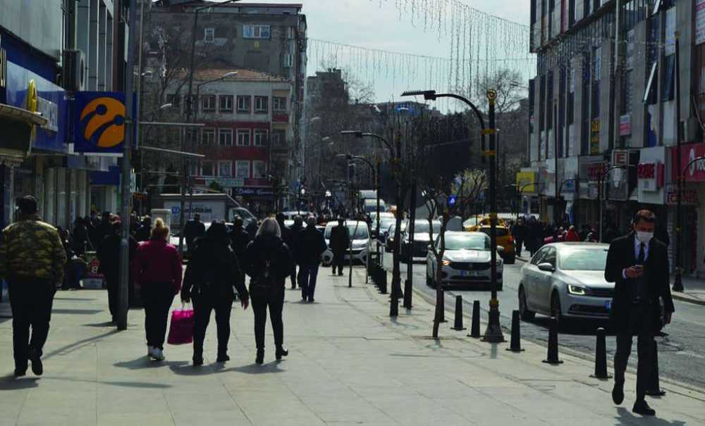 Hafta Başı Şehir Merkezinde Yoğunluk Yaşandı