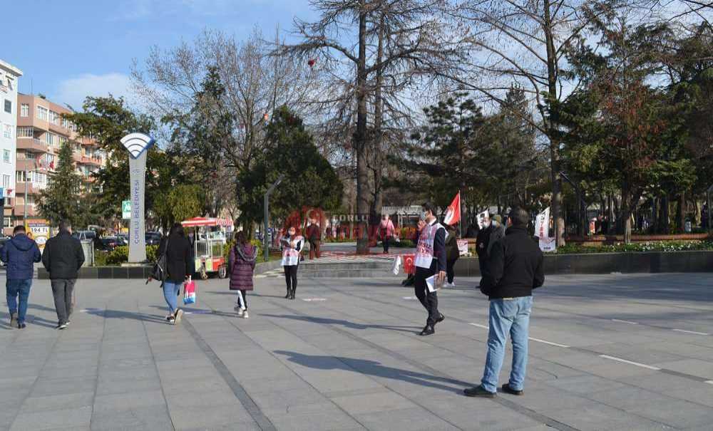 Atatürk Meydanı'na ‘Hdp Kapatılsın' Standı Açıldı