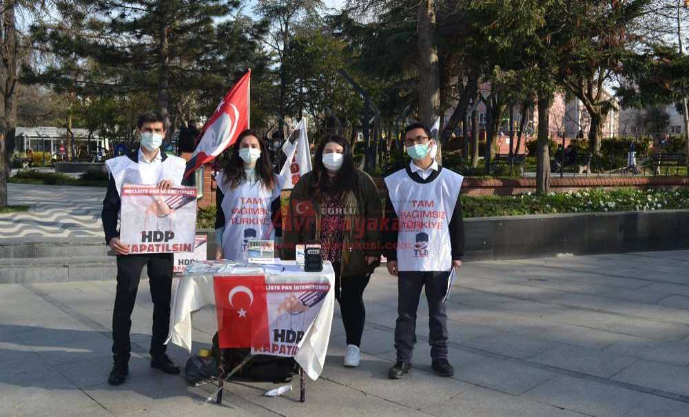 Atatürk Meydanı'na ‘Hdp Kapatılsın' Standı Açıldı