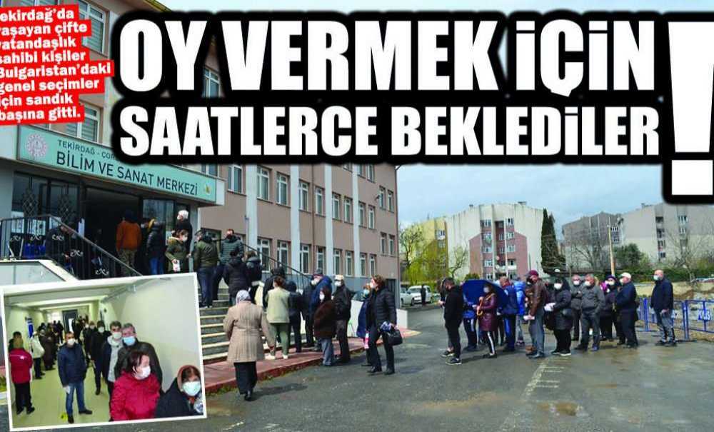 Oy Vermek İçin Saatlerce Beklediler!!!