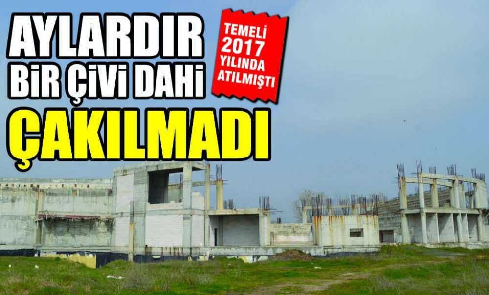 Aylardır Bir Çivi Dahi Çakılmadan Bekliyor