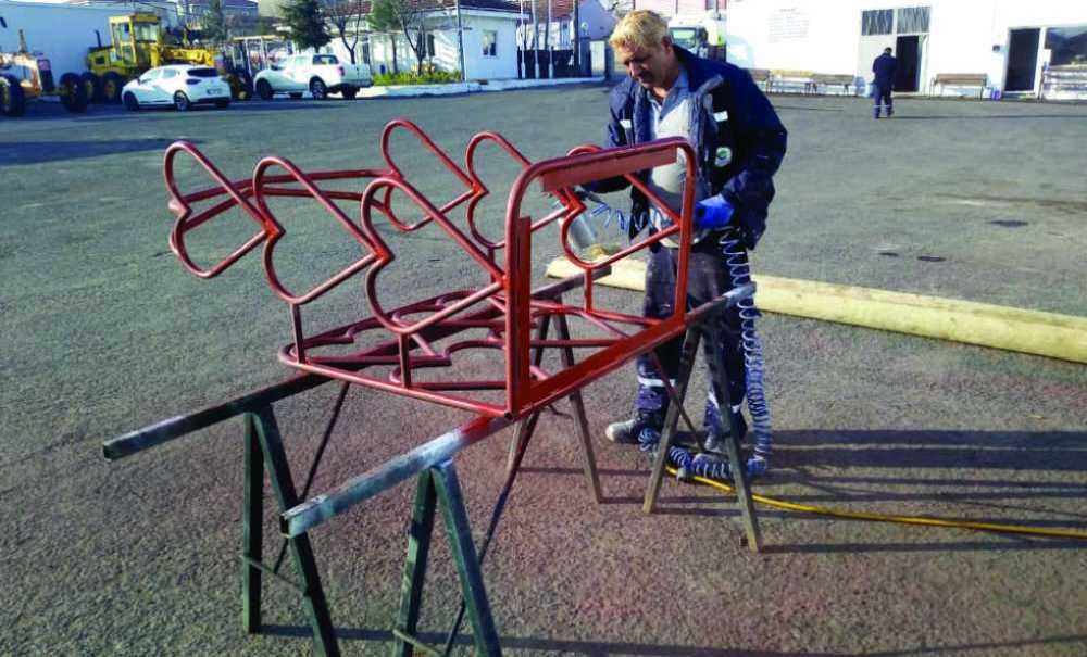 Şimdide Salıncak İmalatına Başladılar