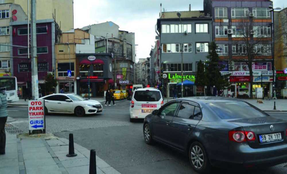 Akıncılar Caddesi'nin Sorunu Çözülmek İstenmiyor Mu?