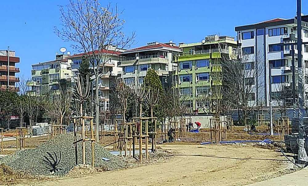 Açılacağı Gün İple Çekiliyor