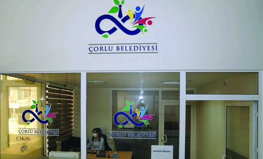 ‘Kariyer Merkezi' İşverenlerle İş Arayanları Buluşturuyor