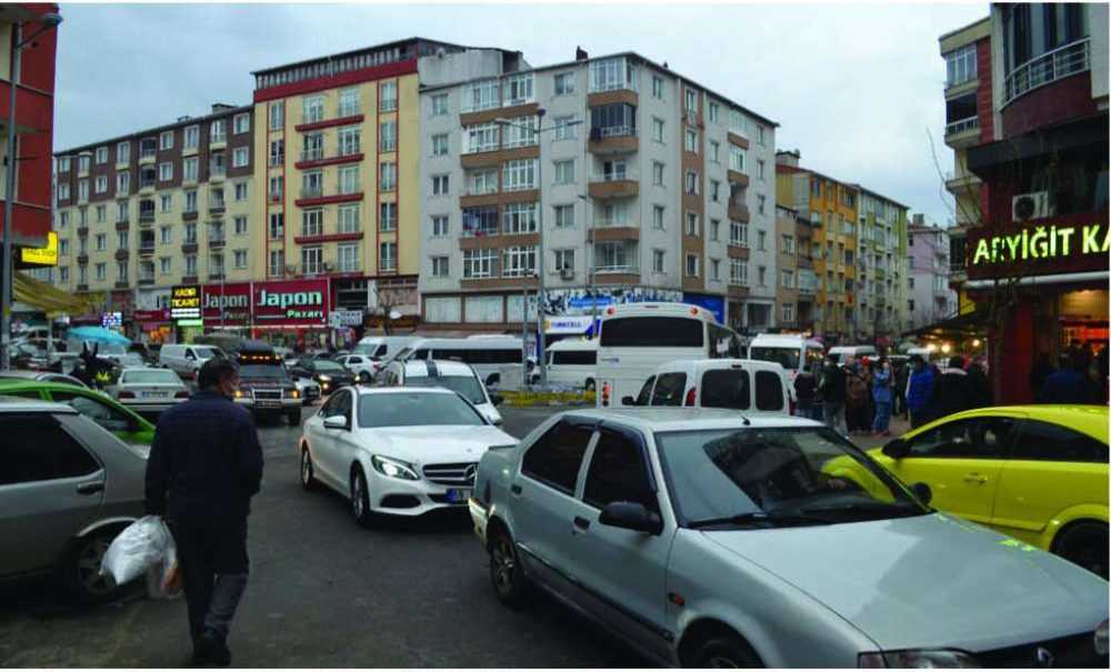 Kavşak Değil, Trafik Çilesi!!!