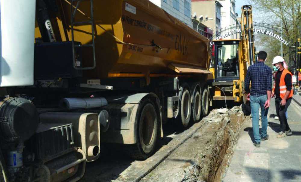 Omurtak Caddesi'ndeki Çalışmalar Hızlı Başladı