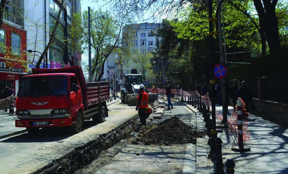 Çalışmalar Trafiği Olumsuz Etkiledi