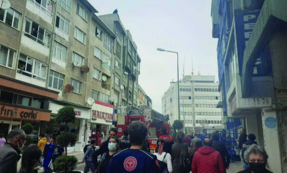 İntihar Olayını İzlemek İçin Korona Virüsü Unuttular!!