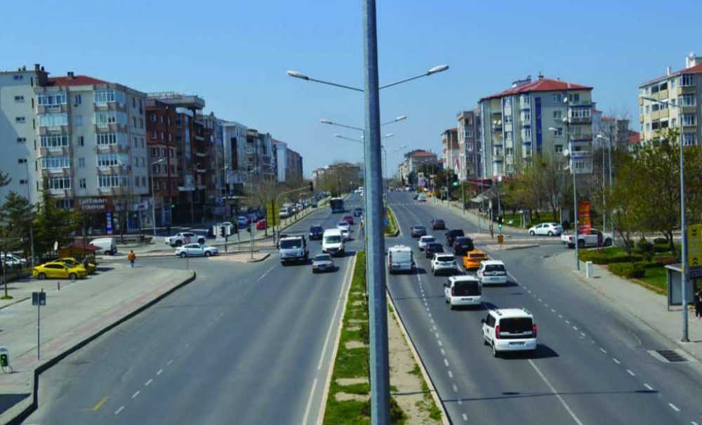 Beklenen Tam Kapanma Geldi