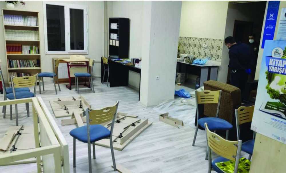 Tügva'nın İlçe Merkezi'ne Hırsız Girdi