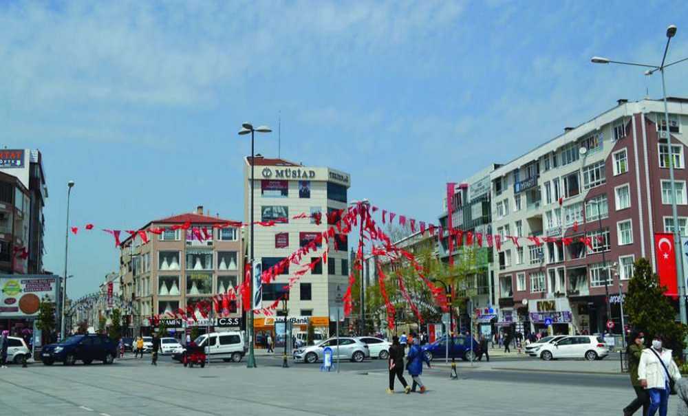 Esnaf Kara Kara Düşünmeye Başladı