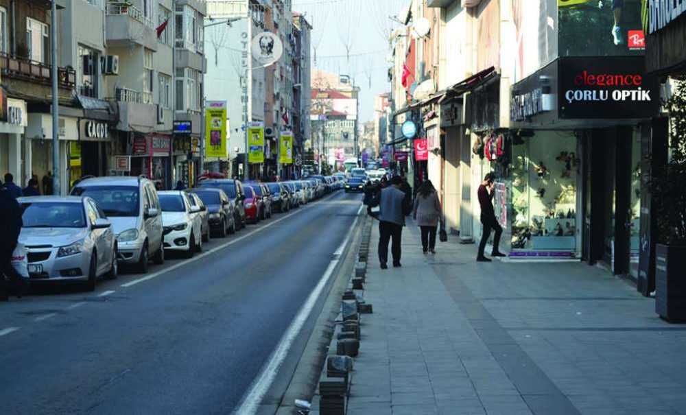 Esnaf Kara Kara Düşünmeye Başladı