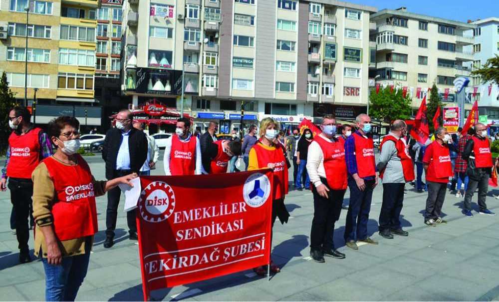 1 Mayıs Atatürk Meydanı'nda Kutlandı