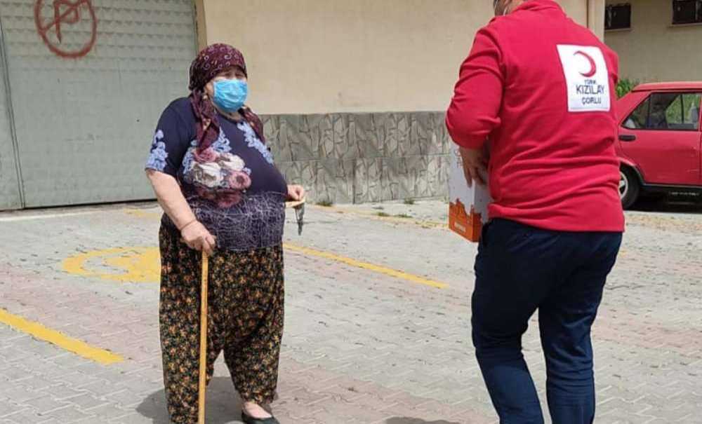 Kızılay İhtiyaç Sahibi Vatandaşlara Ulaşmaya Devam Ediyor