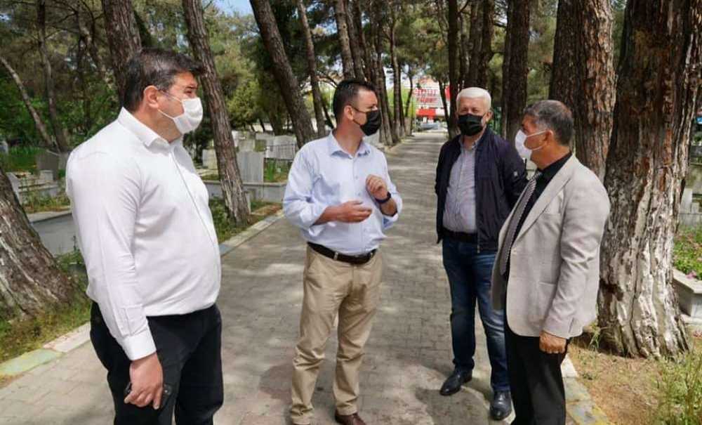 Ramazan Bayramı Öncesi Mezarlıkları İnceledi