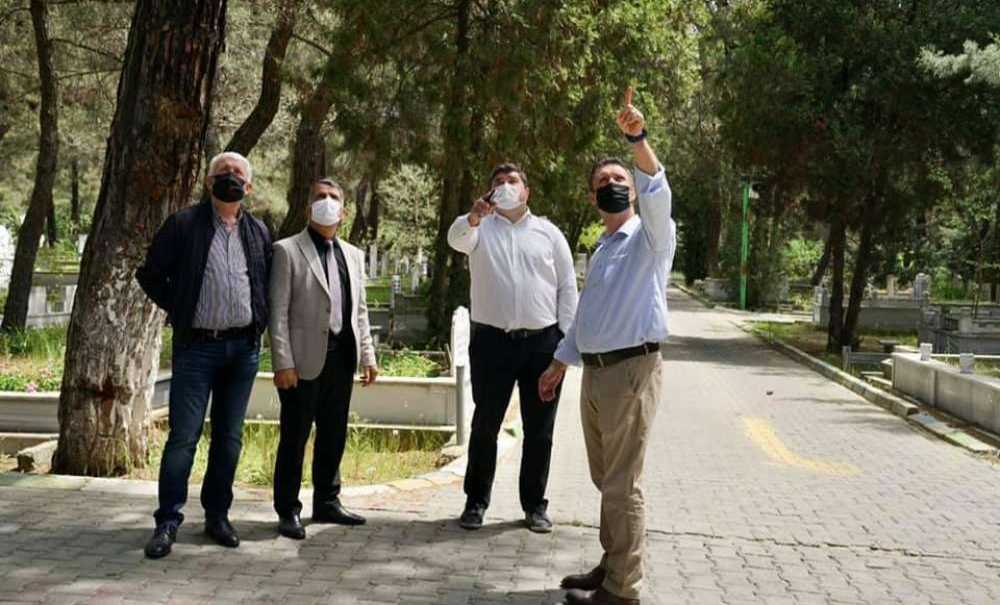 Ramazan Bayramı Öncesi Mezarlıkları İnceledi