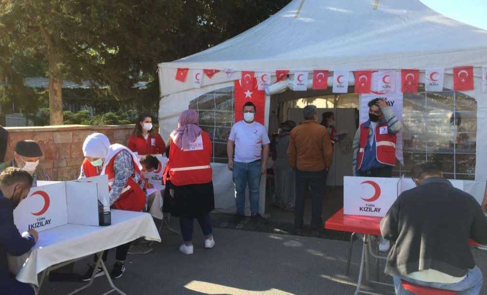 Kızılay Kan Toplamaya Devam Ediyor