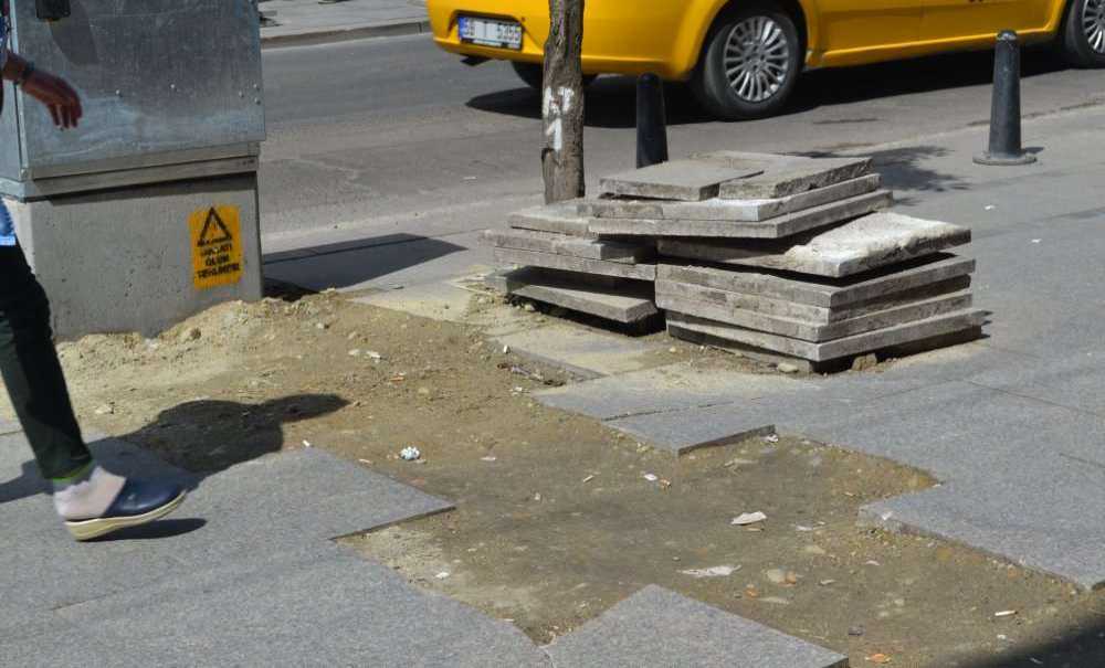 Kaldırımlar Ne Zaman Yapılacak?