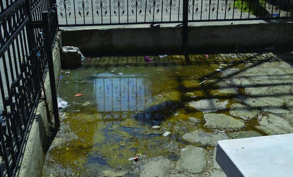 Belediyeler Restore Ediyor, Kendini Bilmezler Zarar Veriyor!