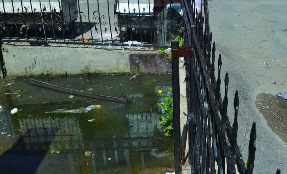 Belediyeler Restore Ediyor, Kendini Bilmezler Zarar Veriyor!