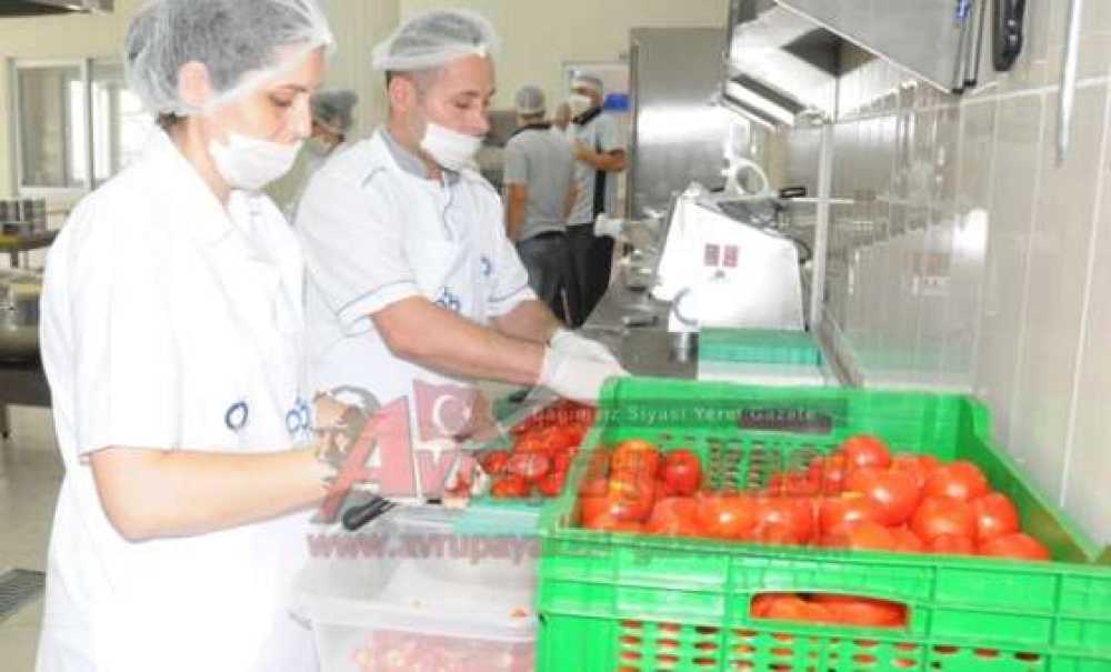 Çorlu Belediyesi Aşevi Her Gün 500 Kişiye Hizmet Veriyor