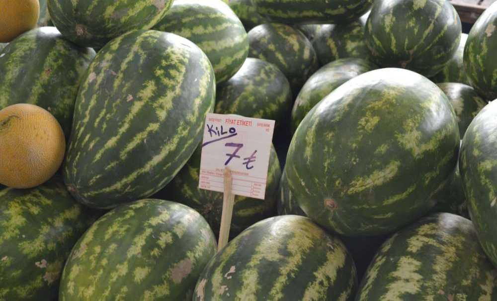 Kilosu 7 Lira Olan Karpuz, Dilimle Satılıyor!