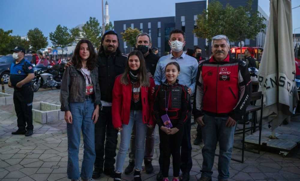 Trakmot'tan 19 Mayıs Atatürk'ü Anma, Gençlik Ve Spor Bayramı Korteji