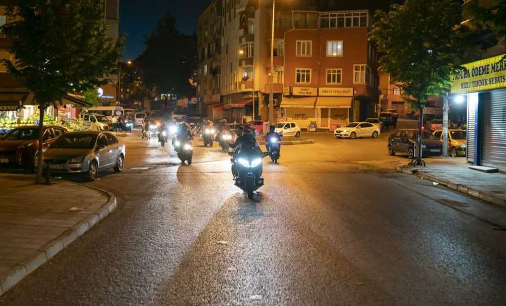 Trakmot'tan 19 Mayıs Atatürk'ü Anma, Gençlik Ve Spor Bayramı Korteji